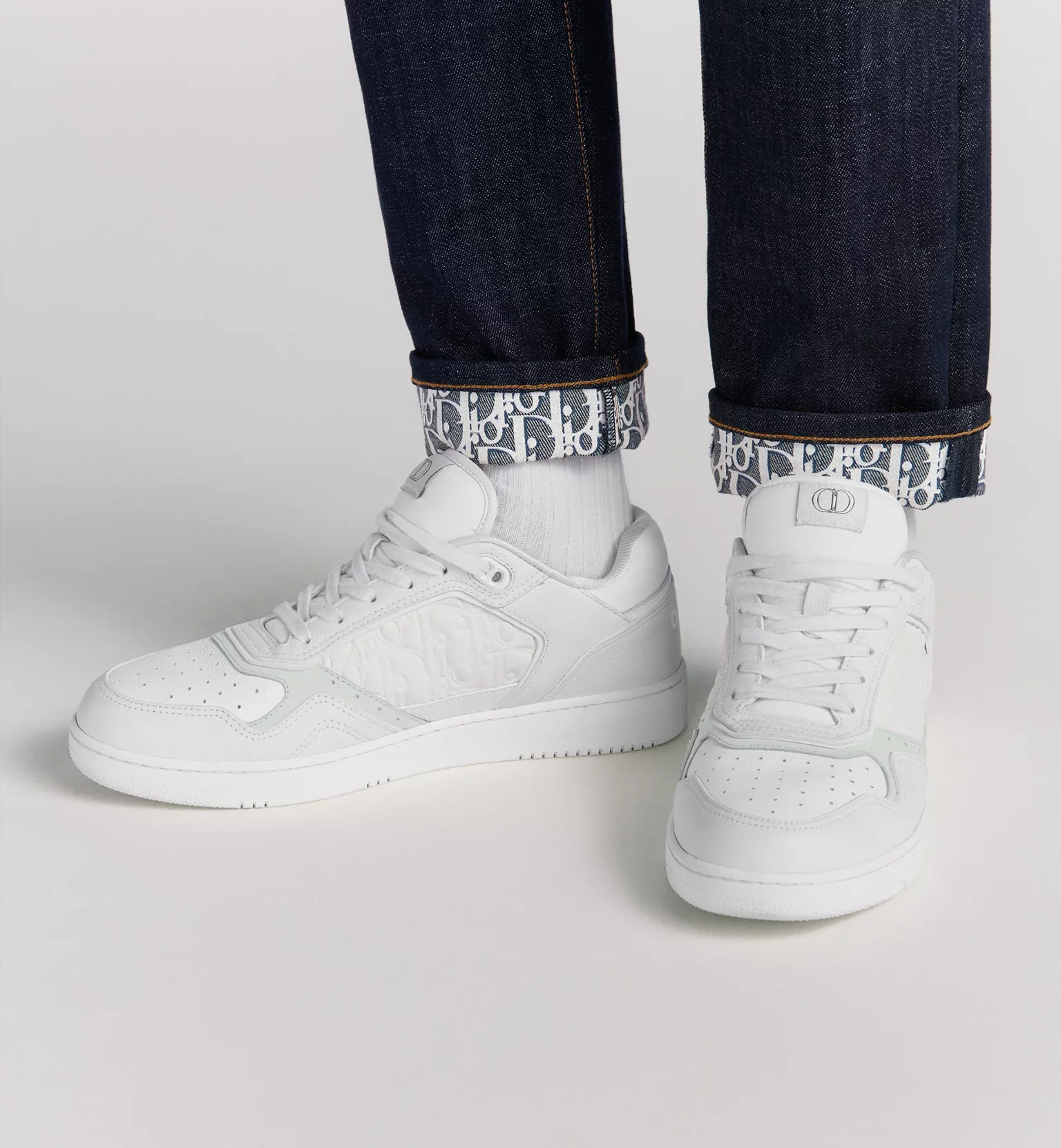 Collection of 8 luxury men's sneakers in Pantone 2026 "Cloud Dancer"