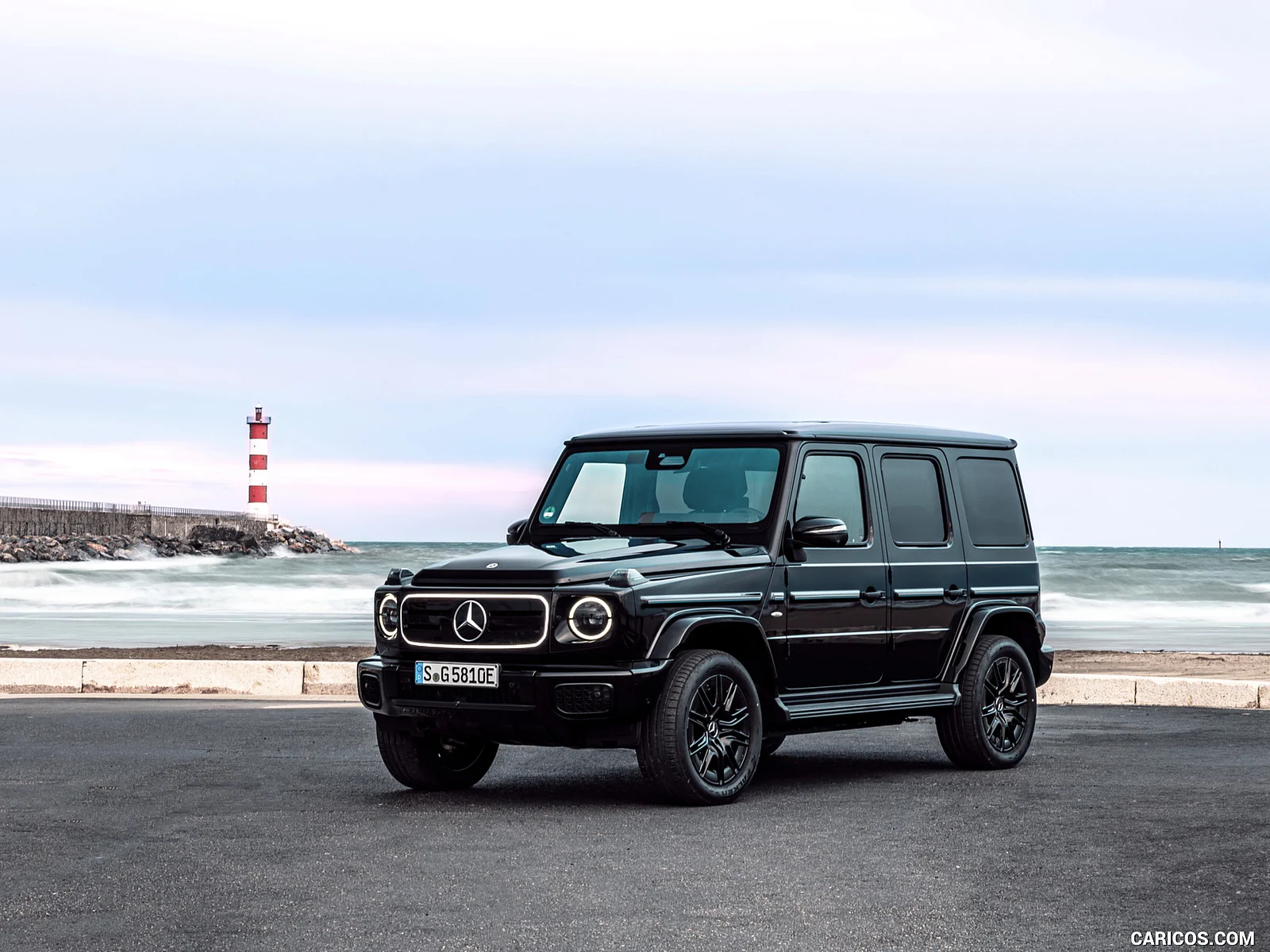 Mercedes-Benz leading the luxury automotive sector in 2025